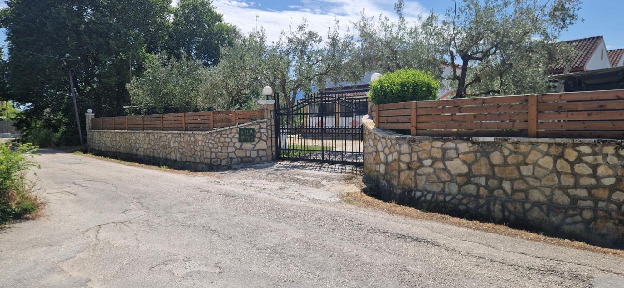 Villa Yannis 1 Roda  Exteriér fotografie